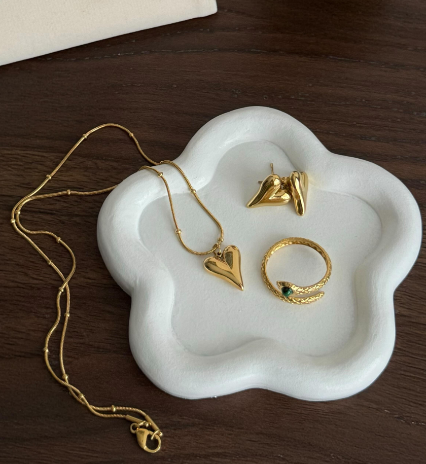 LEAH EARRING