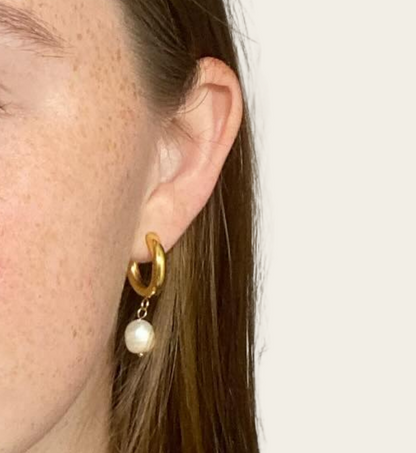 ASH EARRING