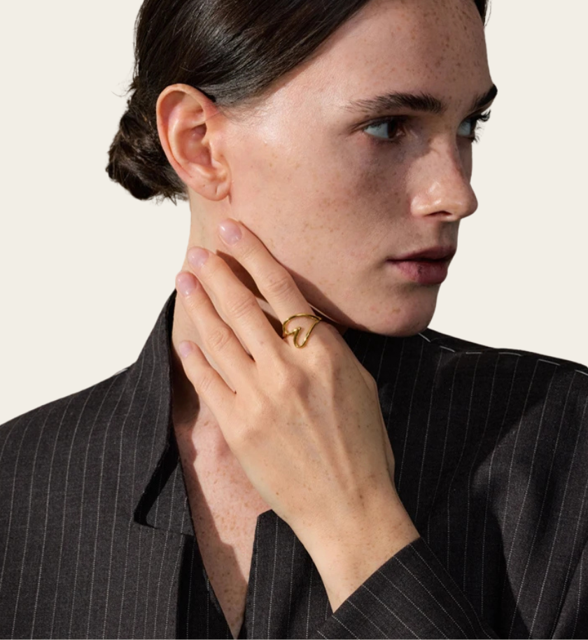 Amour ring