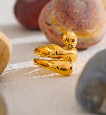 Whitney ring
