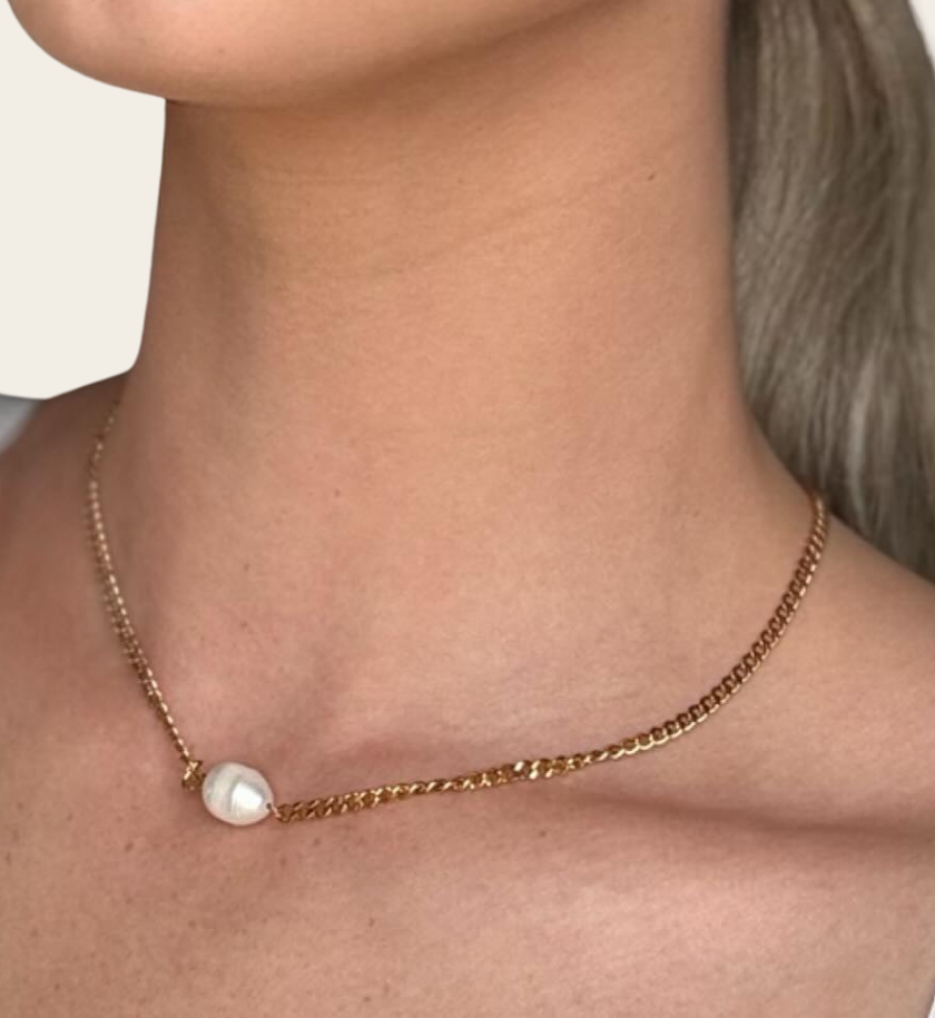 NELLA NECKLACE
