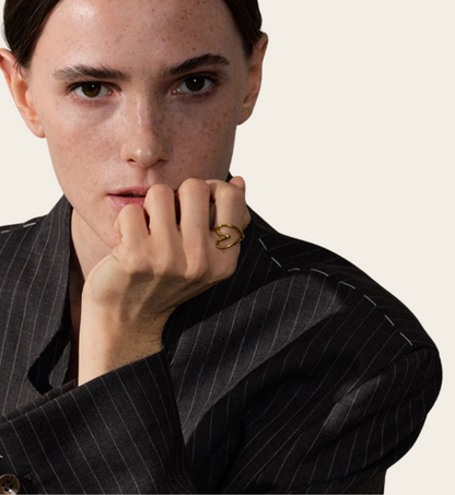 Amour ring