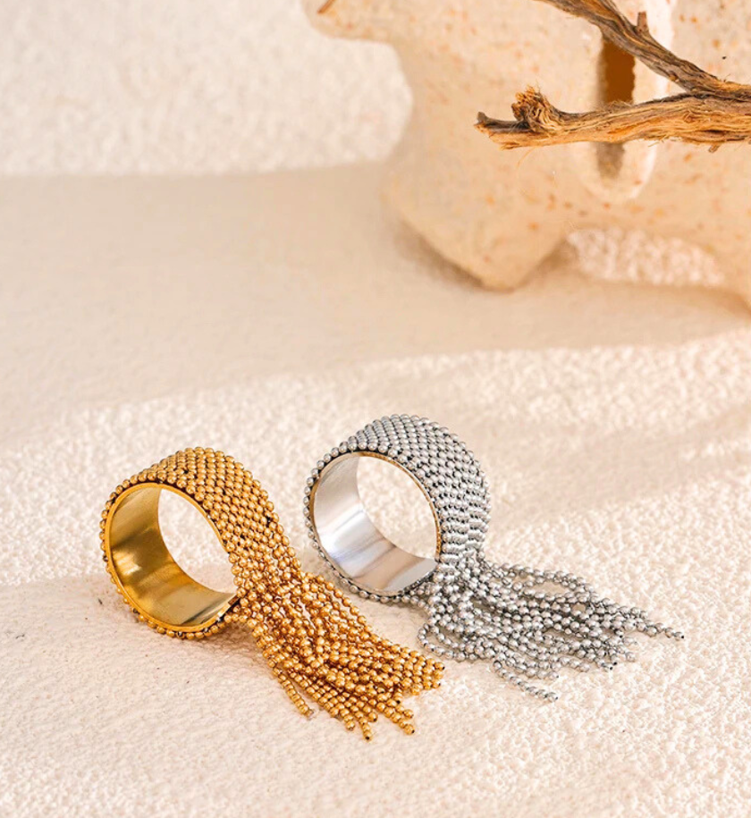 Sibyl Ring