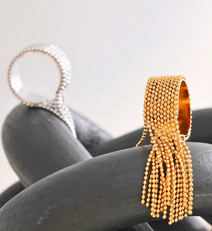 Sibyl Ring