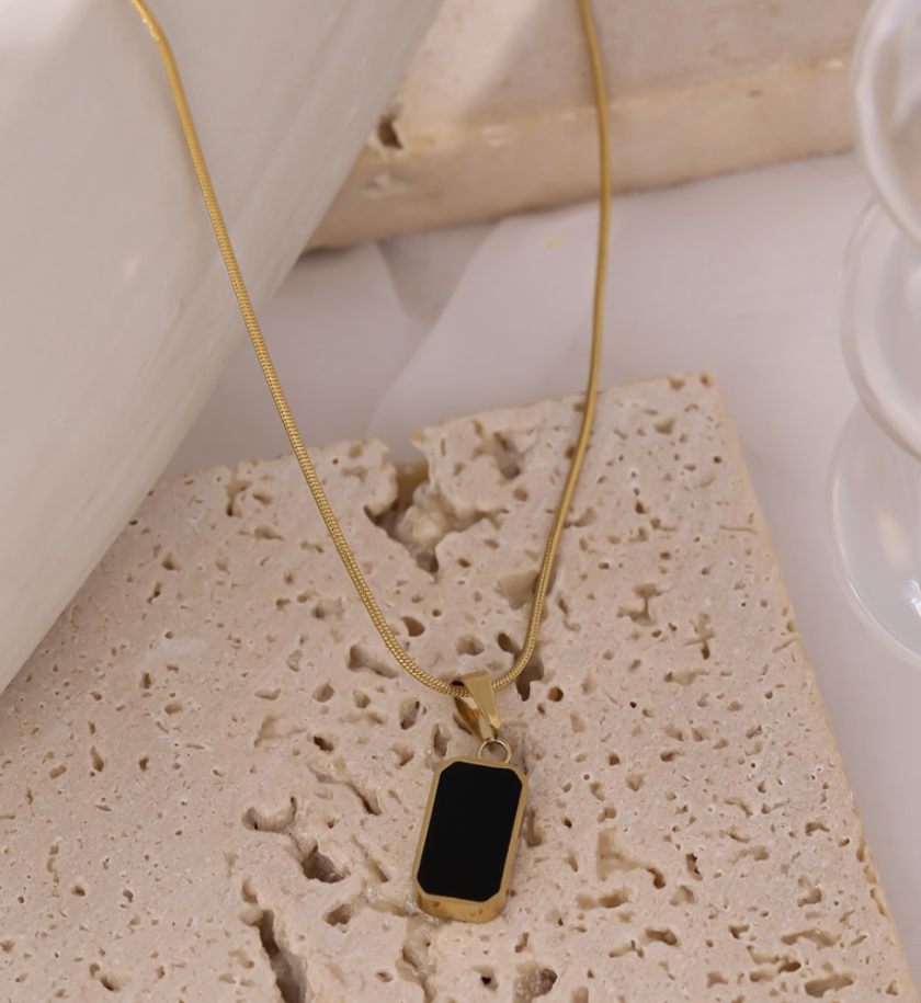 DUDLEY NECKLACE