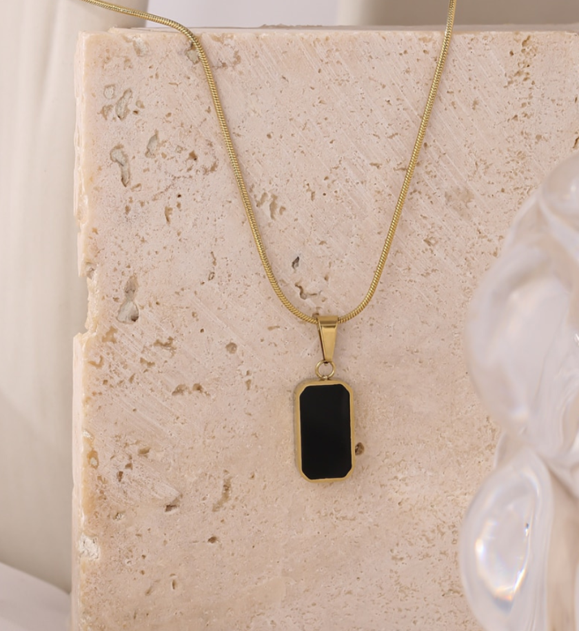 DUDLEY NECKLACE