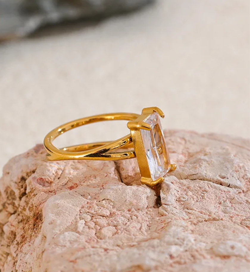 MAUD RING